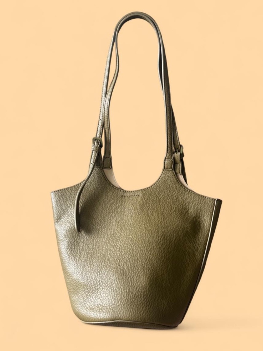 Anthropologie Antik Kraft pebbled bucket bag.